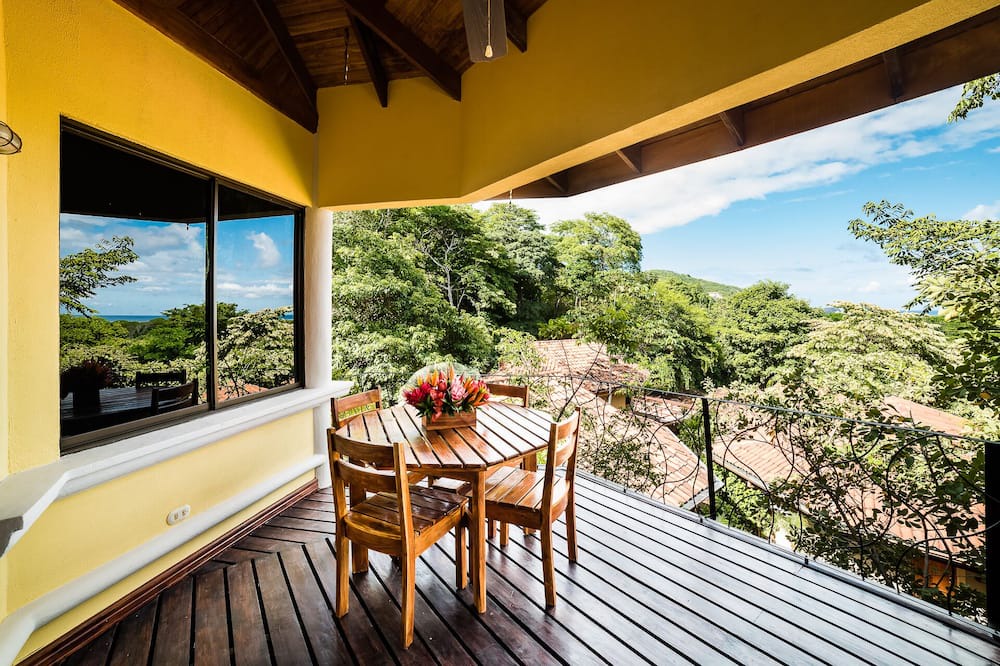 Playa Hermosa Villa | Charming 2 BR casita, close to the beach and fully equipped.