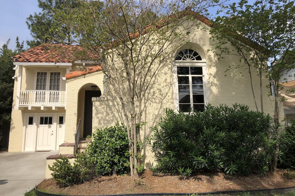Marlyville - Fontainebleau Apartment | Cozy Apt near Tulane Univ with Off Street Parking on a quiet and safe street
