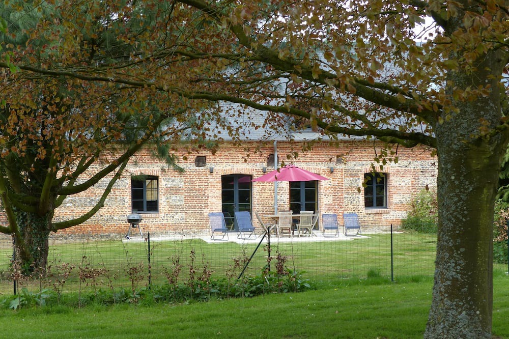 Cottevrard House | Former stables of the Château de Grosmesnil
