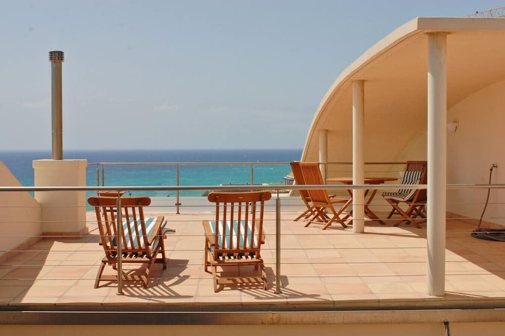 Bahia Calma Villa | Villa, private pool and fiber optic internet, close to the sea, sheltered courtyard