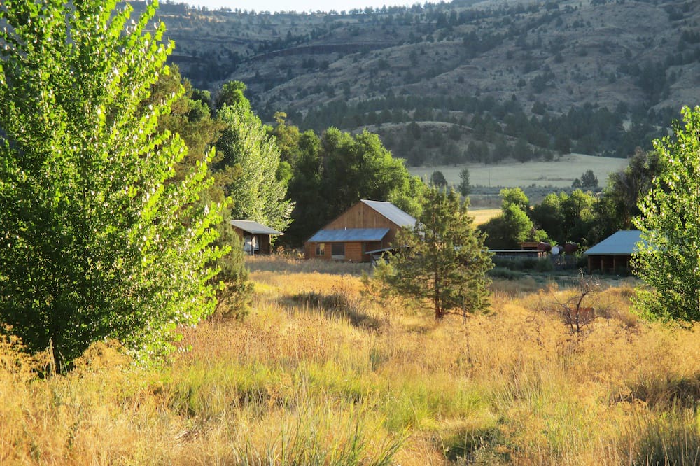 Kimberly House | Barn tucked away on a ranch