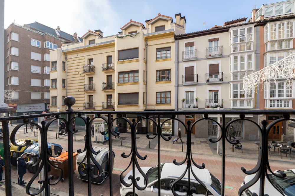 Ensanche Apartment | Dolce Vita Centro. Tourist apartment, free parking.