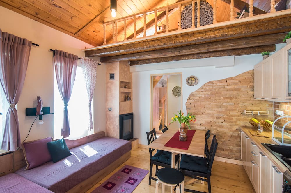 Chlomatiana Cottage | Spiti Lagis - rustic cottage house with 1BR loft