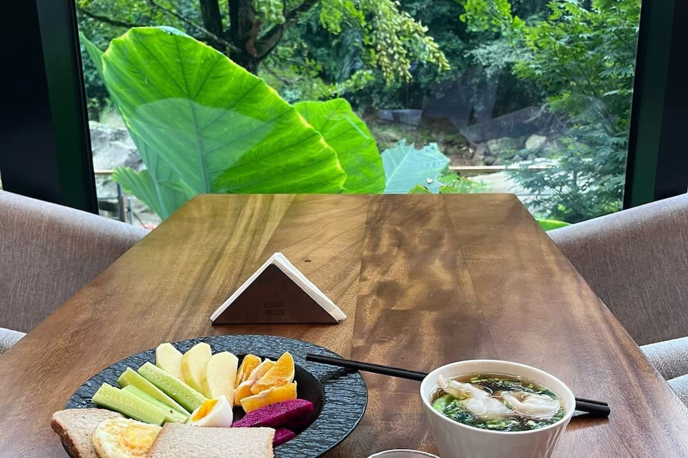 Dujiangyan Bed & Breakfast | Verdant Haven