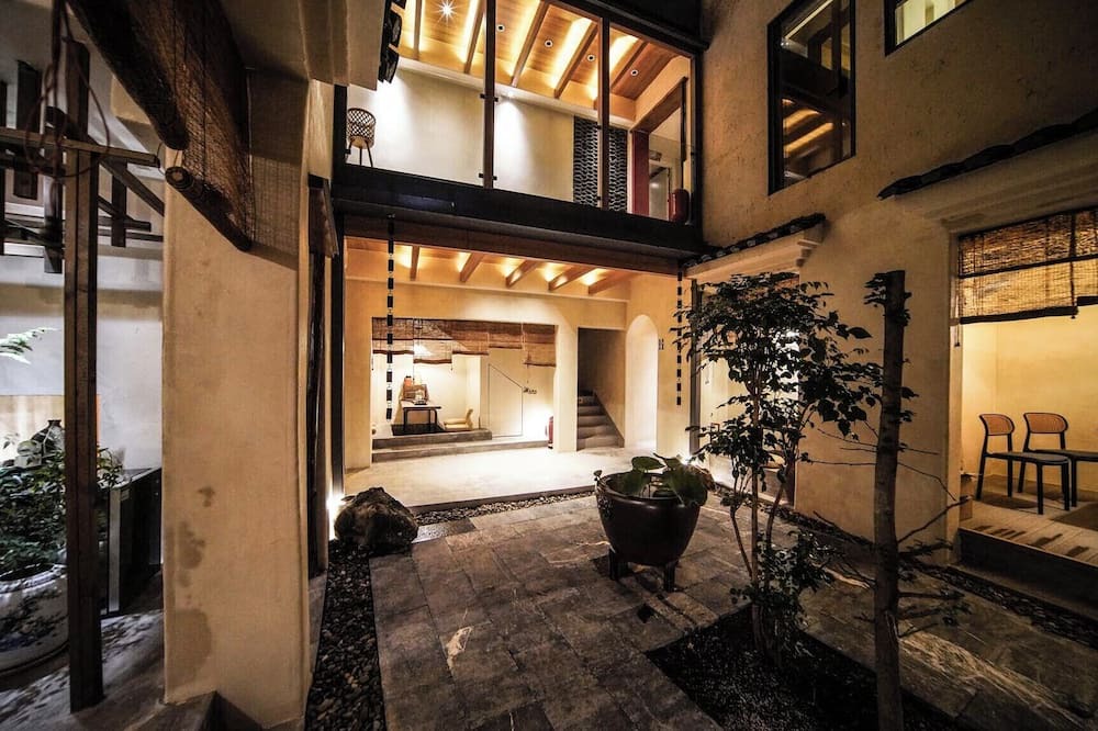 Qixing Hotel | NO.9 Alley Yuchen Res Dence