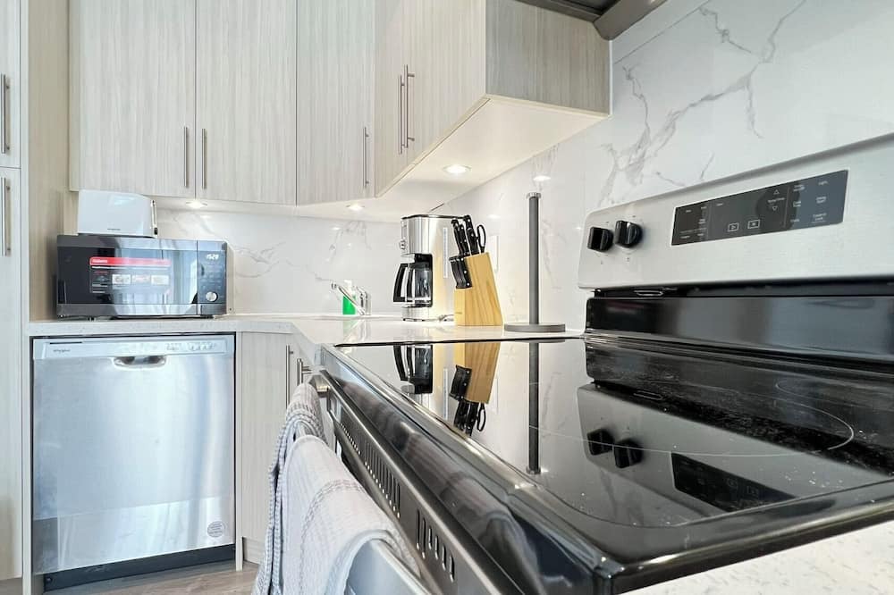 Niagara Falls Resort | Bentley Commons Fallsview Towns