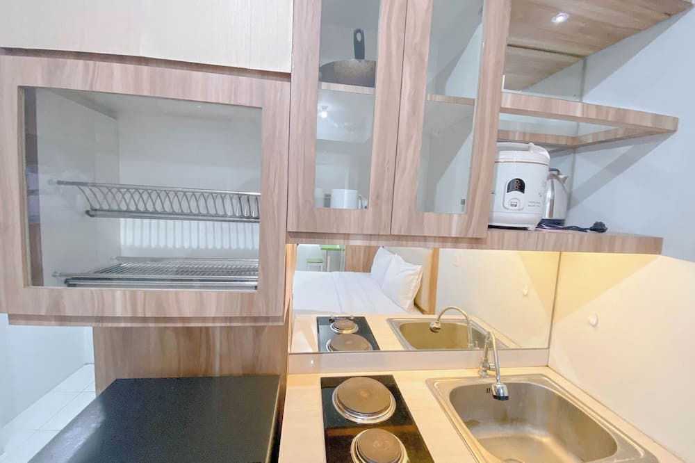 Semarang Apartment | Basic Studio At Candiland Apartment