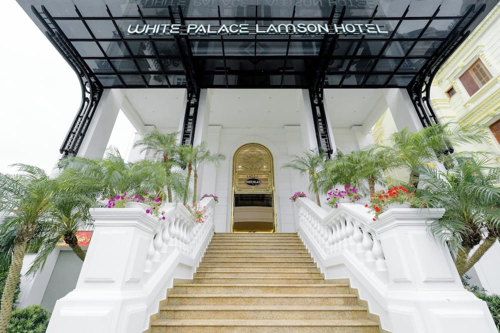 Thai Binh Hotel | Khach san White Palace Lam Son