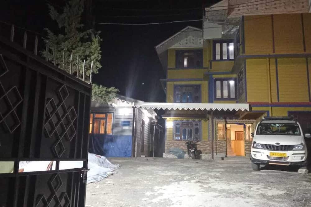 Lachung Hotel | Golden Kisa Resort Sikkim Lachung