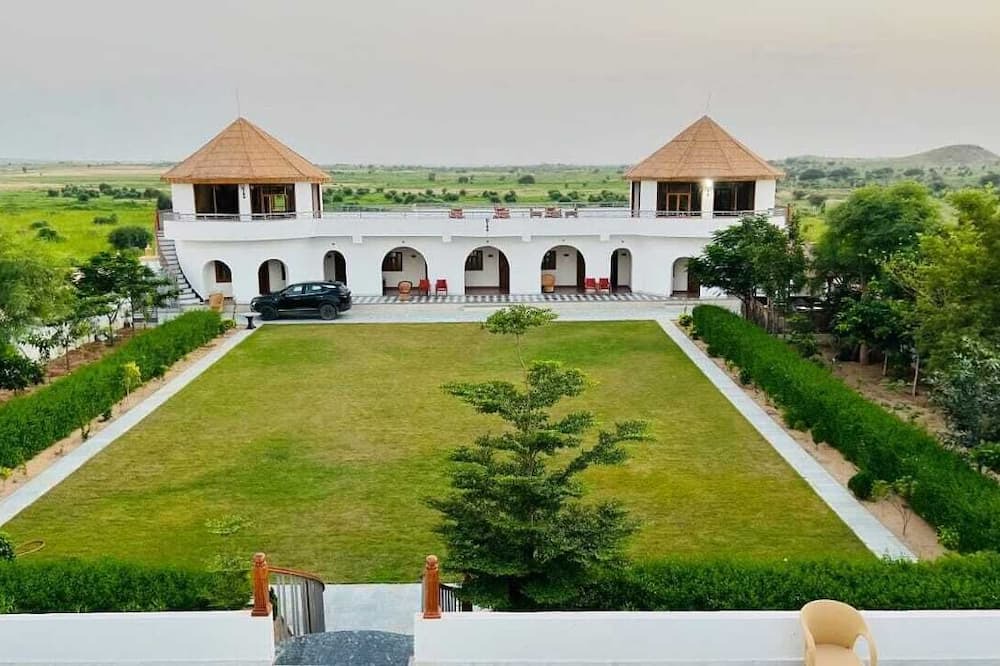 Jaisalmer Hotel | TheRoi Resort In Deora Jaisalmer