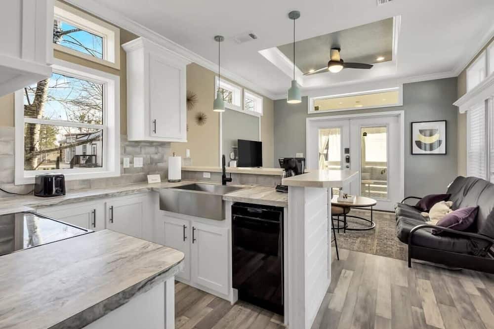 Owens Cross Roads House | Byrd 7 Nesting Nook