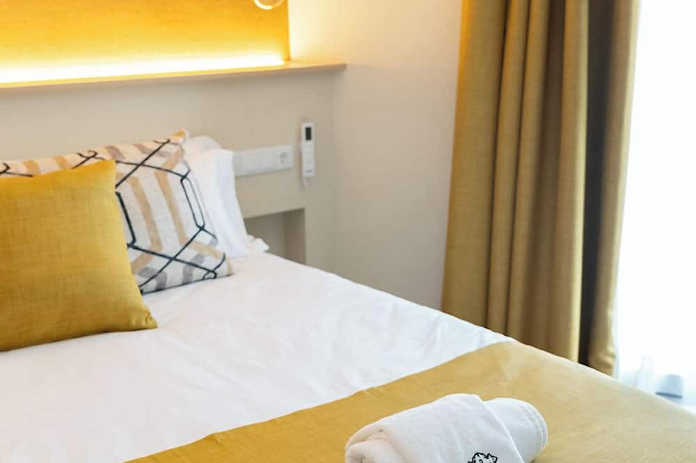 Distrito Centro-Casco-Antiguo Resort | Qazris Suites