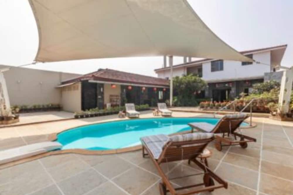 Vada Villa | Villa Rivera by Deshco Holidays