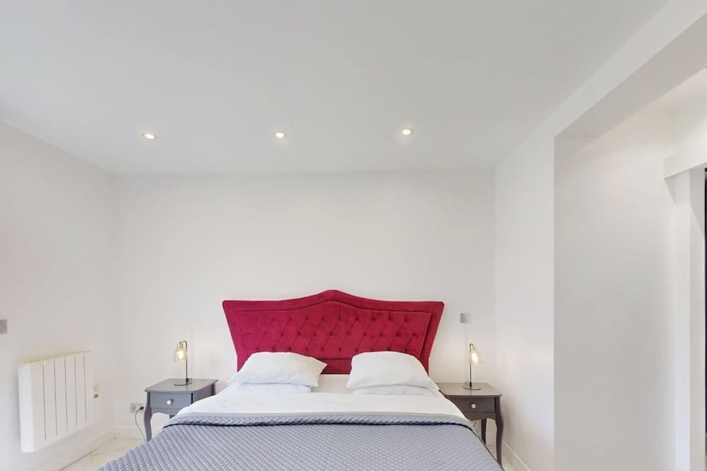 Osny House | Kimia Suite Room