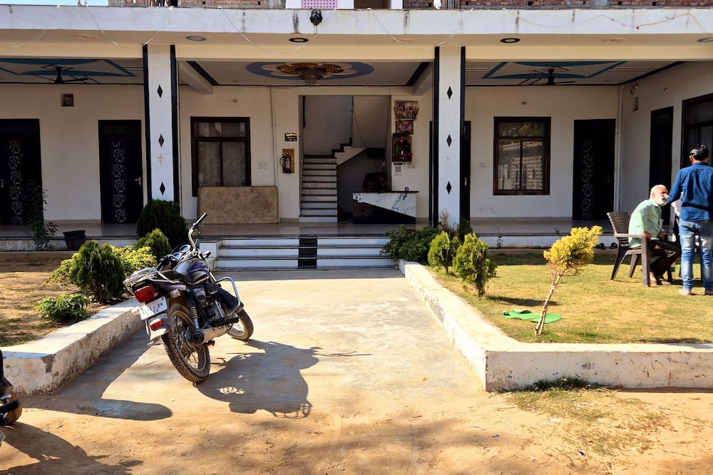 Khatu House | Shyam Niwas Guest House