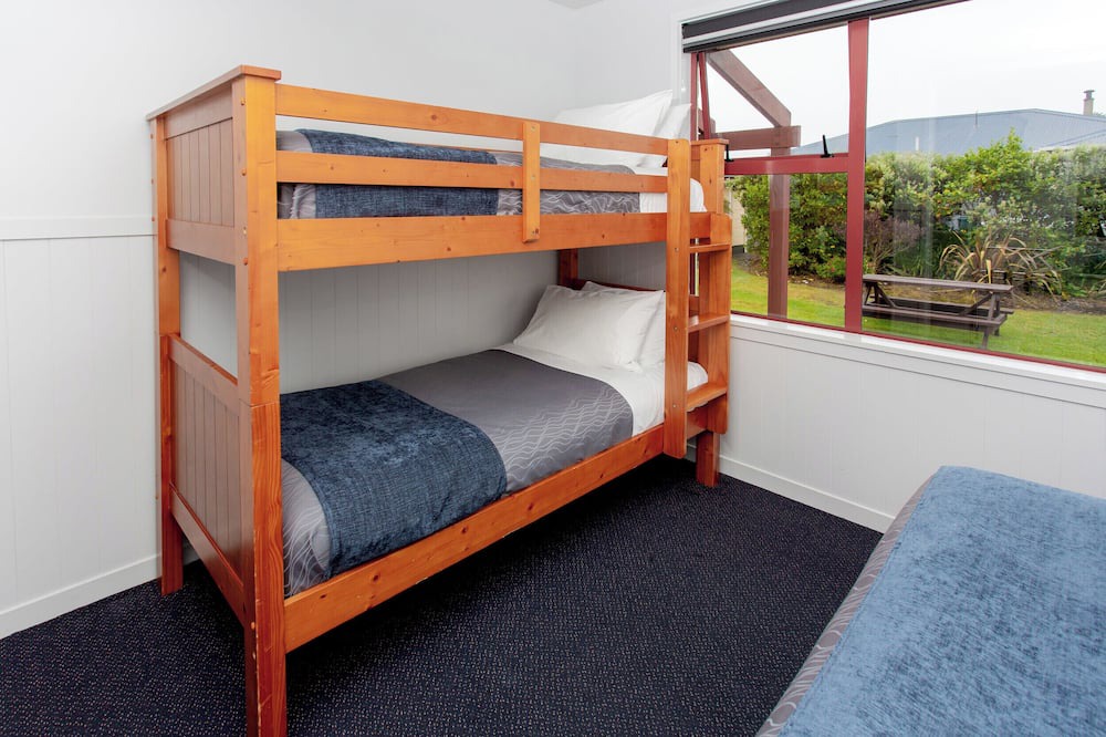 Cape Foulwind Hotel | Carters Beach Top 10 Holiday Park