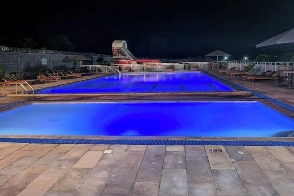Kangundo Hotel | Travellers Tree Resort