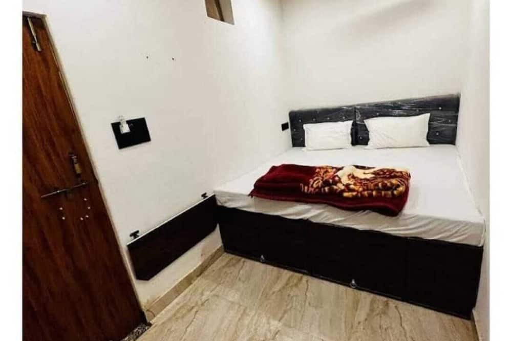 Varanasi Resort | Bholashankara Vasavi Annapurna Satram