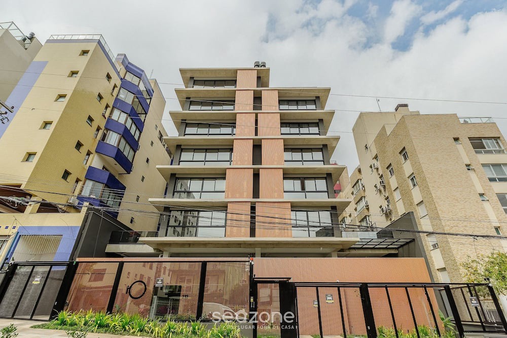 Petropolis Apartment | Apartment in Condominium With Gym in PoA - Ips0701