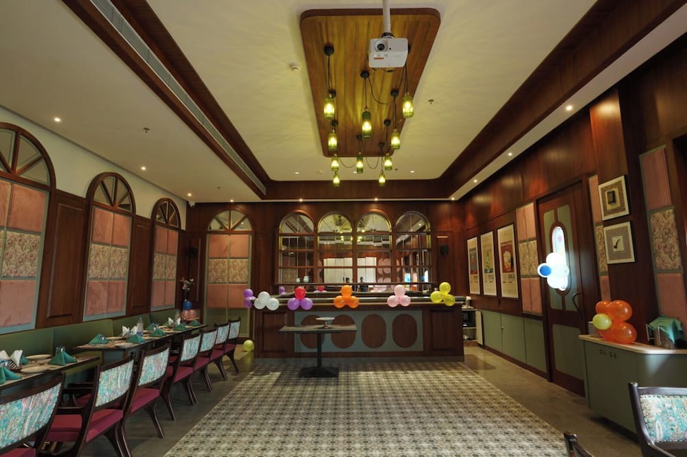 Raipur Hotel | Hotel Meeravill