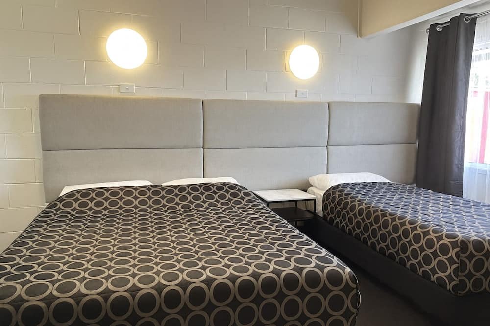 Casula Hotel | Jolly Knight Motel