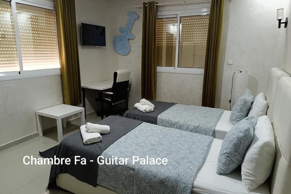 Bni Quolla House | Guitar Palace