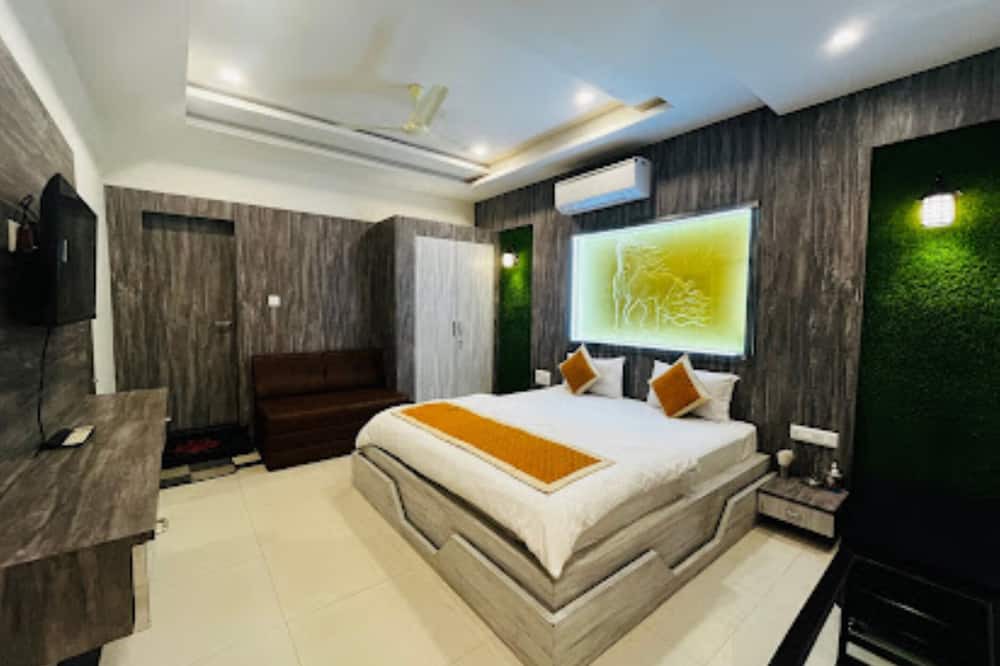 Chittorgarh Hotel | Hotel Saikripa Chittorgarh With AC