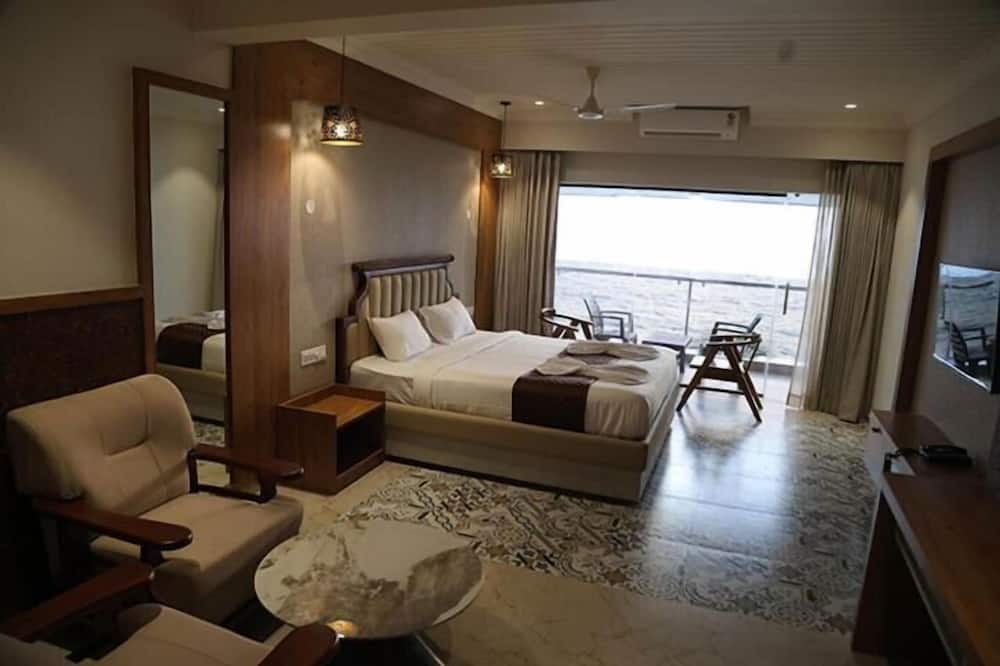 Mangalore Resort | Palm Breeze Beach Resort