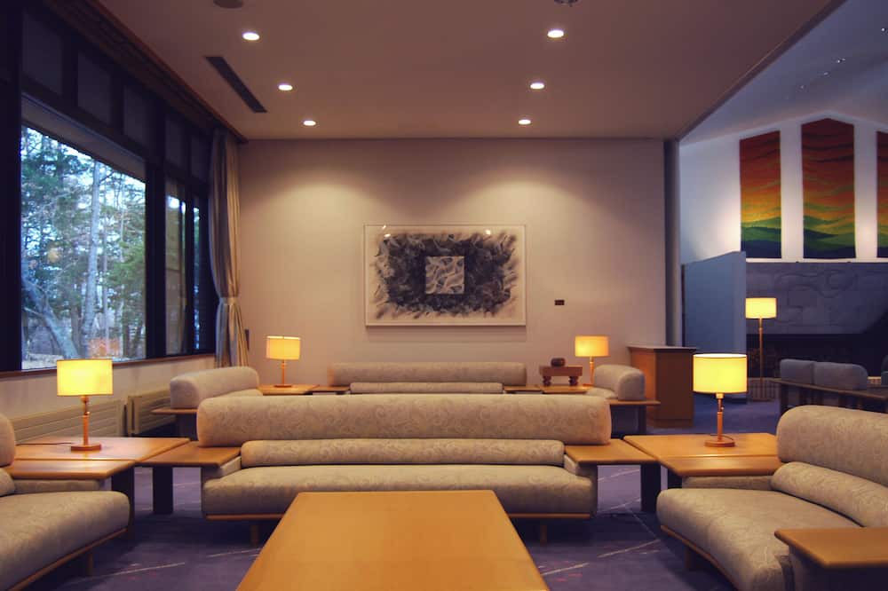 Kitasaku-gun Hotel | Karuizawa Club of Art