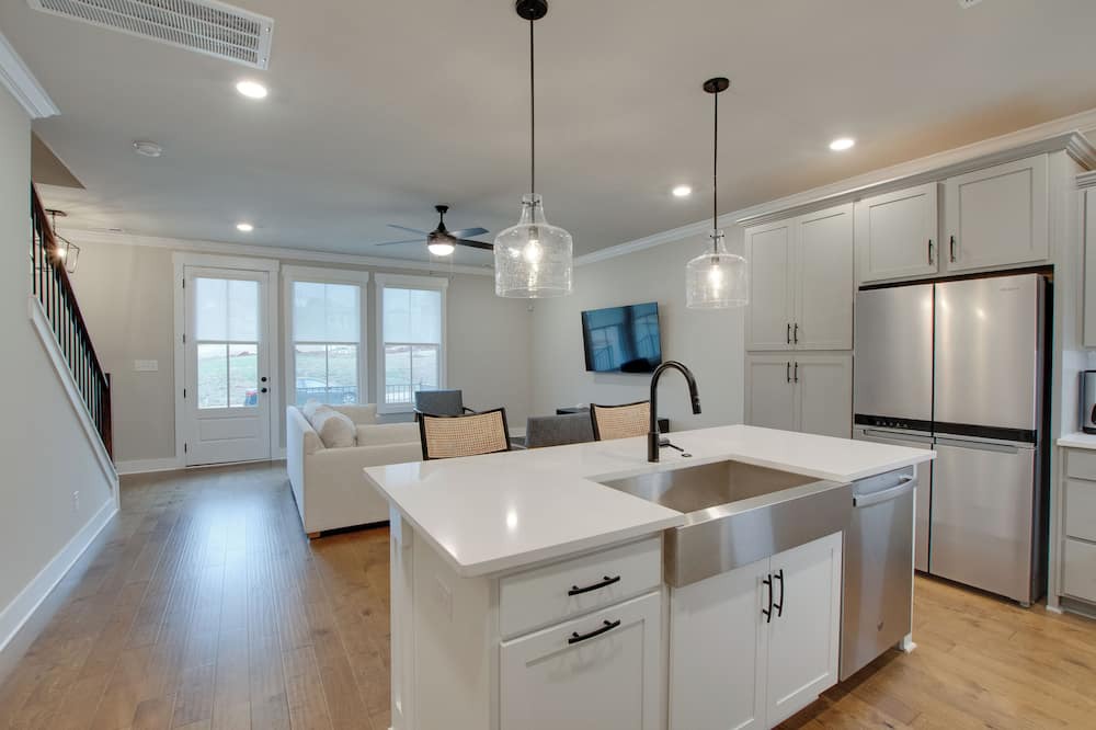 Madison House | Townhome in charming Town Madison