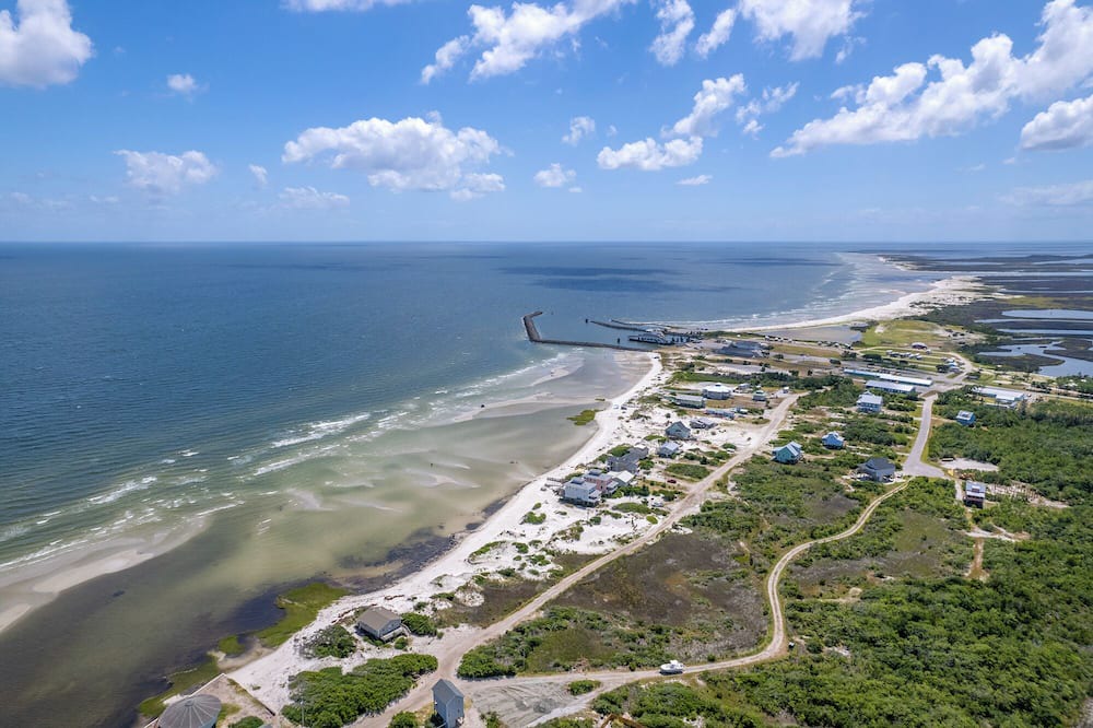 Hobucken House | Charming Beachfront Coastal Retreat with Panoramic Sound Viewsn