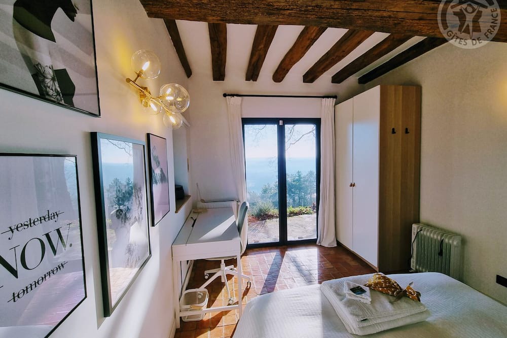 La Roche-Guyon Cottage | Gite La Roche-Guyon, 4 bedrooms, 8 persons