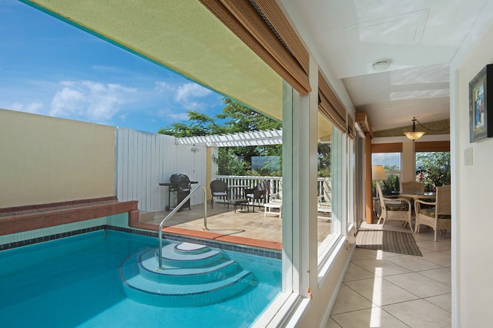 Red Hook Resort | Privacy at the Oasis. Private Pool Villa@Sapphire