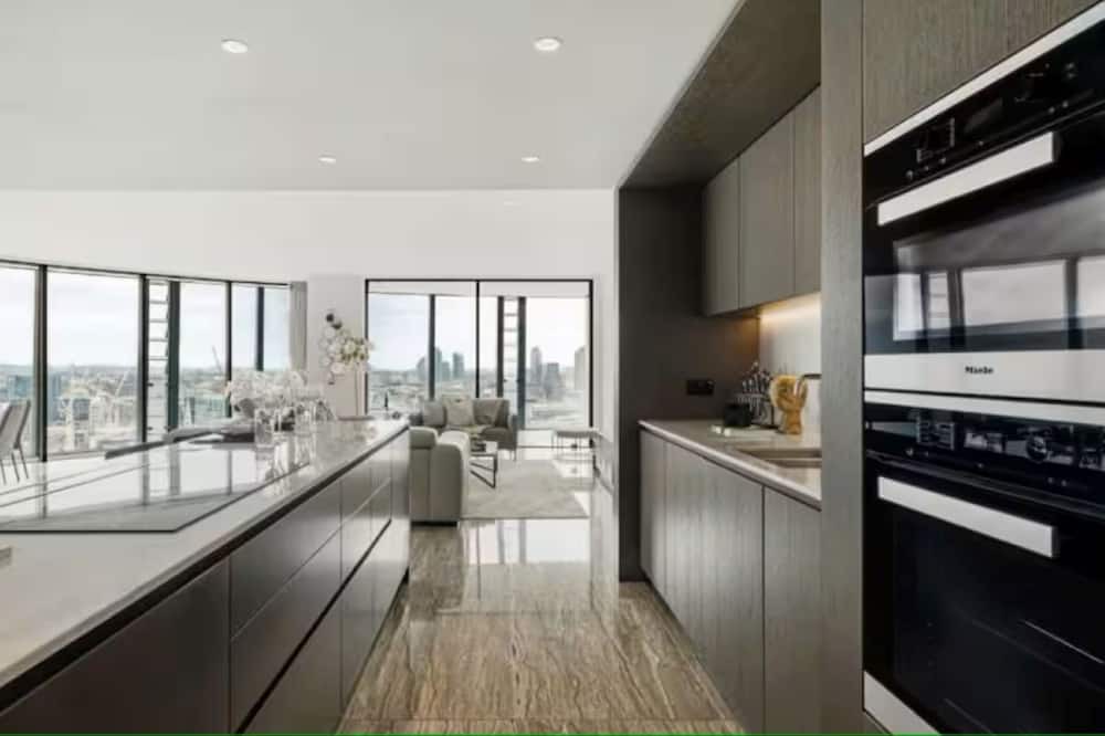 South Bank Apartment | London Skyline Luxury Flat