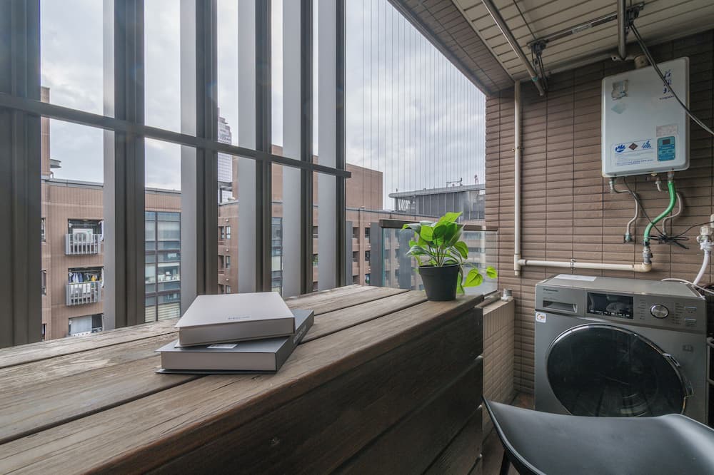 Zhongzheng Condo | Stylish & Convenient 1B1b attached to Taipei Main Station