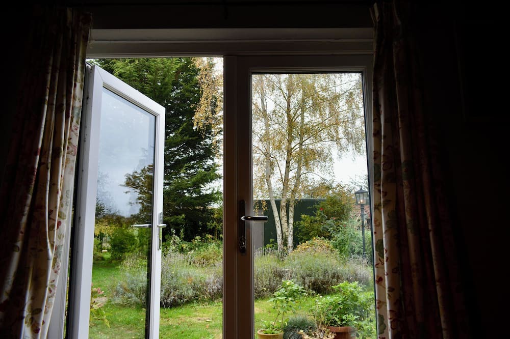 Woodhall Spa House | The Nook, a luxurious barn, only 10 minutes walk into the village,pet friendly