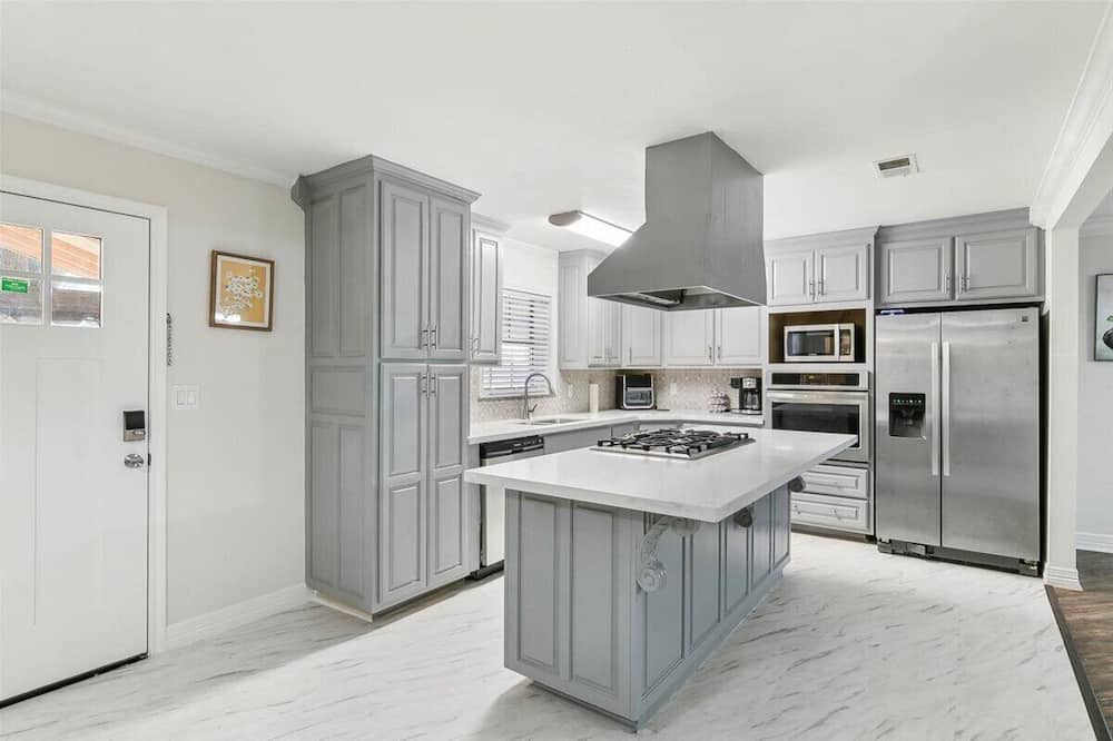 Lakeview  Jefferson County House | Spacious 3-Bedroom Home with Ample Parking