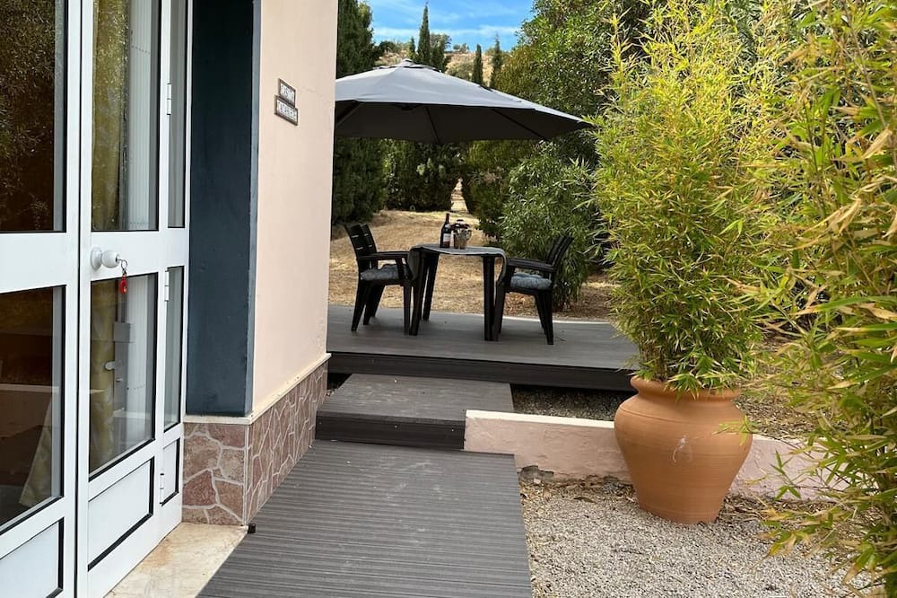 Olvera Cottage | Relax in a wonderful environment in our Casita "Cacahuete".