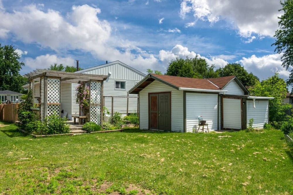 Hamilton House | Sleeps 6·Mins to Hwy·Free parking·Mohawk·Hospital