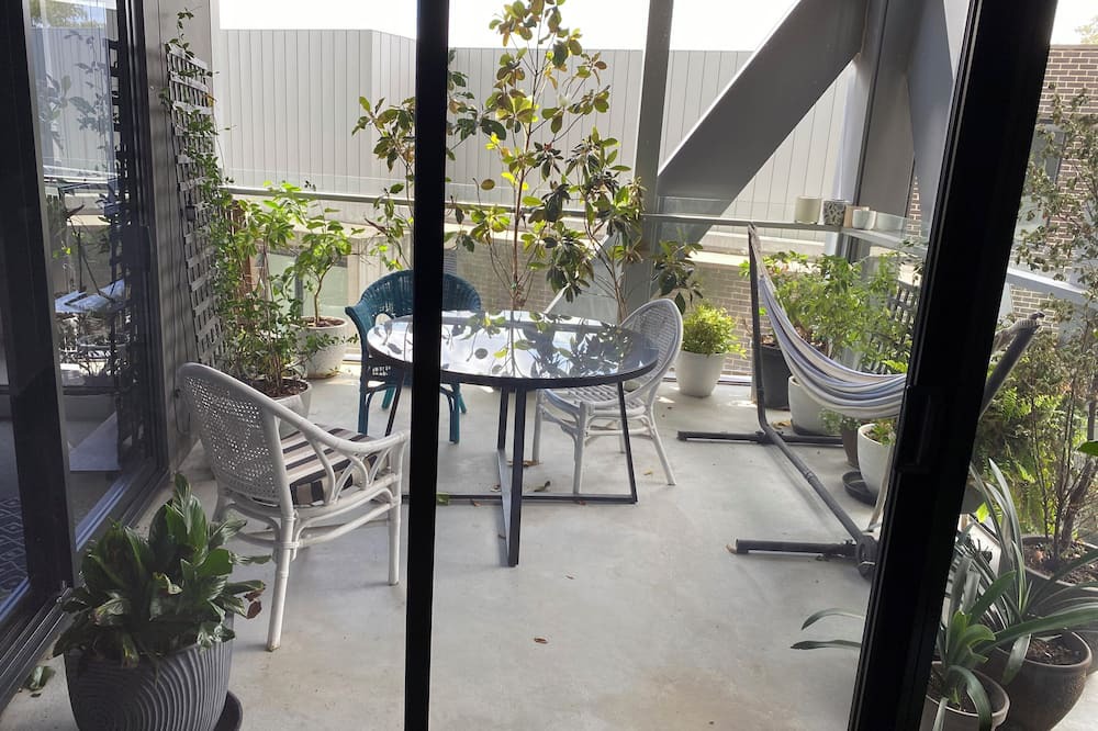 Abbotsford Apartment | Quiet Sancturary in Abbotsford next to the river