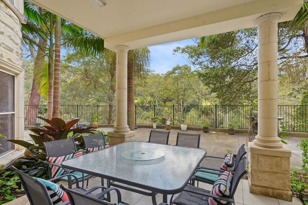 Central Coast House | Castle in the Meadow