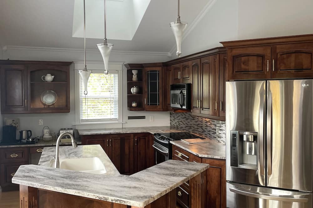 Brigus Apartment | The Beaverpond Getaway #2 nYour Home Away from Home