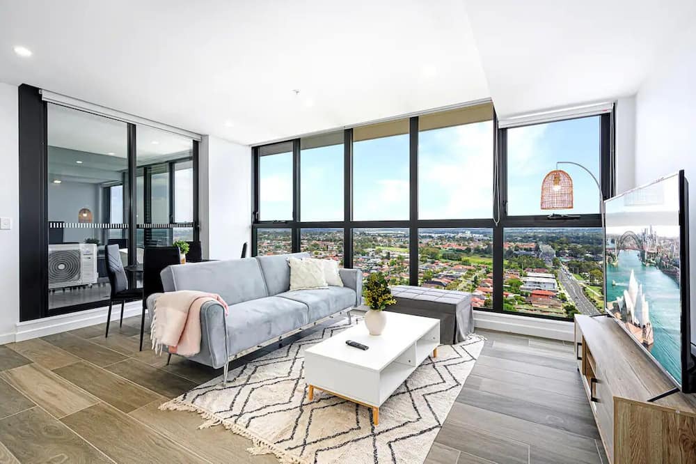 Liverpool Apartment | Liverpool Brand new 2 Bedroom APT View & Parking