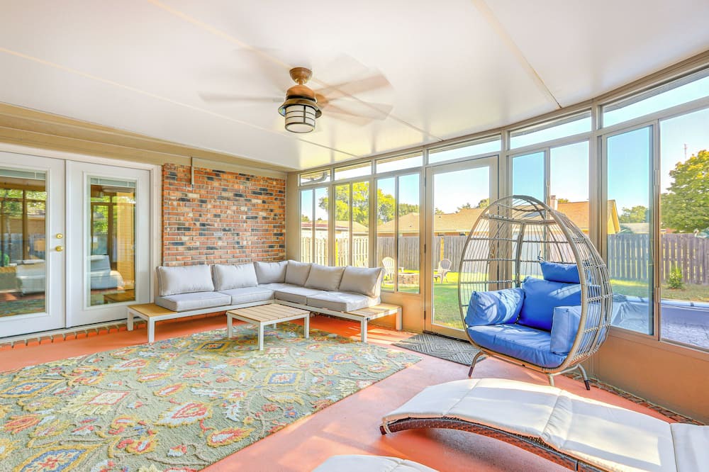 Warner Robins House | Private Pool & Fenced Yard: Home in Warner Robins!