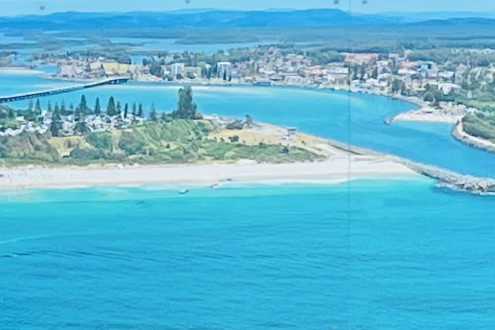 Tuncurry House | Tuncurry Tranquility family and dog friendly house conveniently located