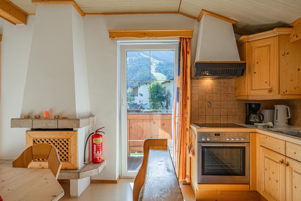 Brixen im Thale Apartment | Cosy holiday flat with balcony