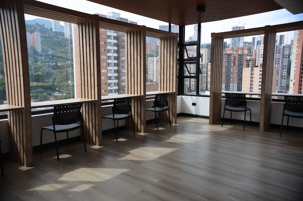 Itagui Apartment | Grey Stone Suite