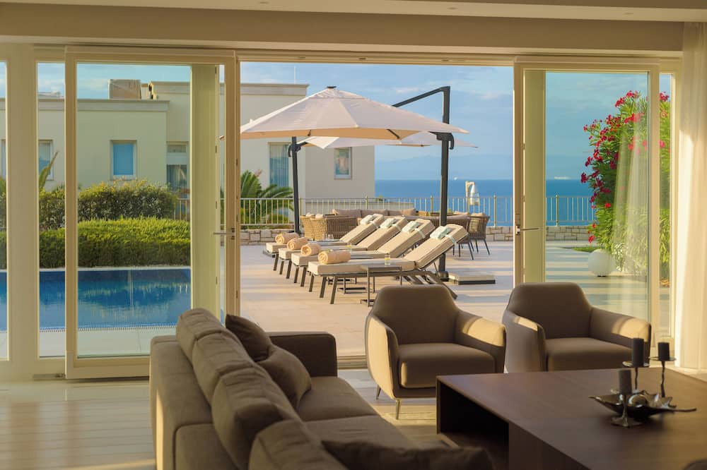 Crveni Vrh Villa | Charming 3-bedroom villa with WiFi, fitness room in Crveni Vrh