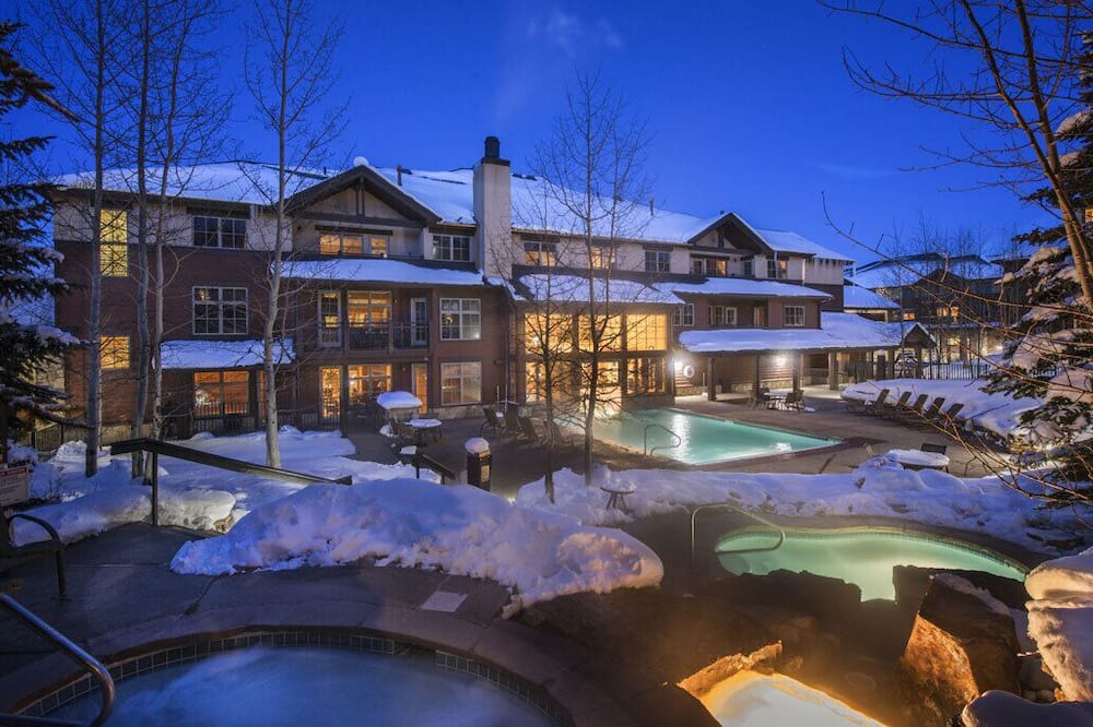 Four O'Clock Condo | Super Bowl week Ski-in/Ski-out Suite 5 Star Grand Timber Breckenridge