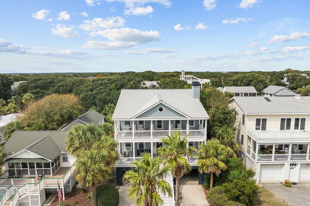 Isle of Palms House | Gorgeous Large Beach Home with Private Pool!